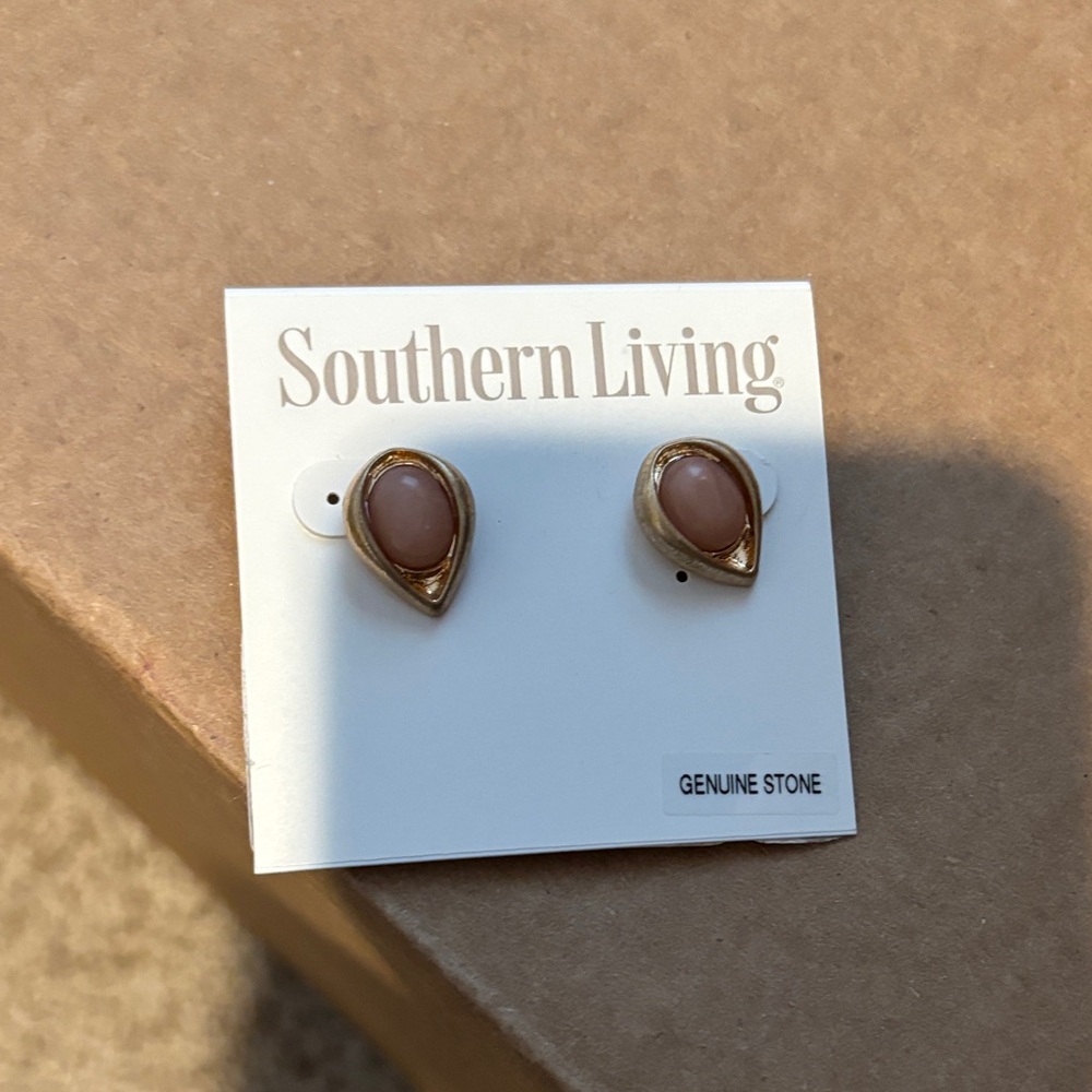 Southern Living Gold and Mauve Teardrop Earrings
